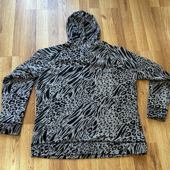 Cathy Daniels Leopard Hoodie - Picture 2 of 6